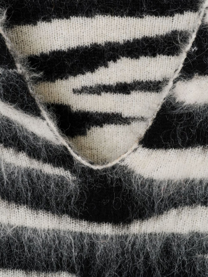 Brushed zebra-intarsia jumper - Black