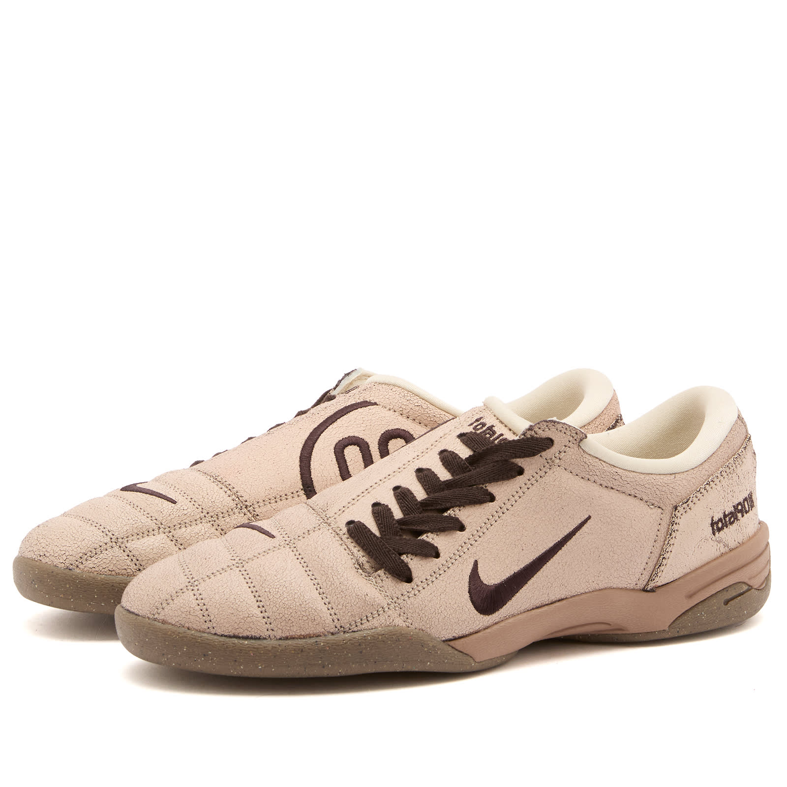 Men's Total 90 Prm Sneaker in White/Shadow/Brown