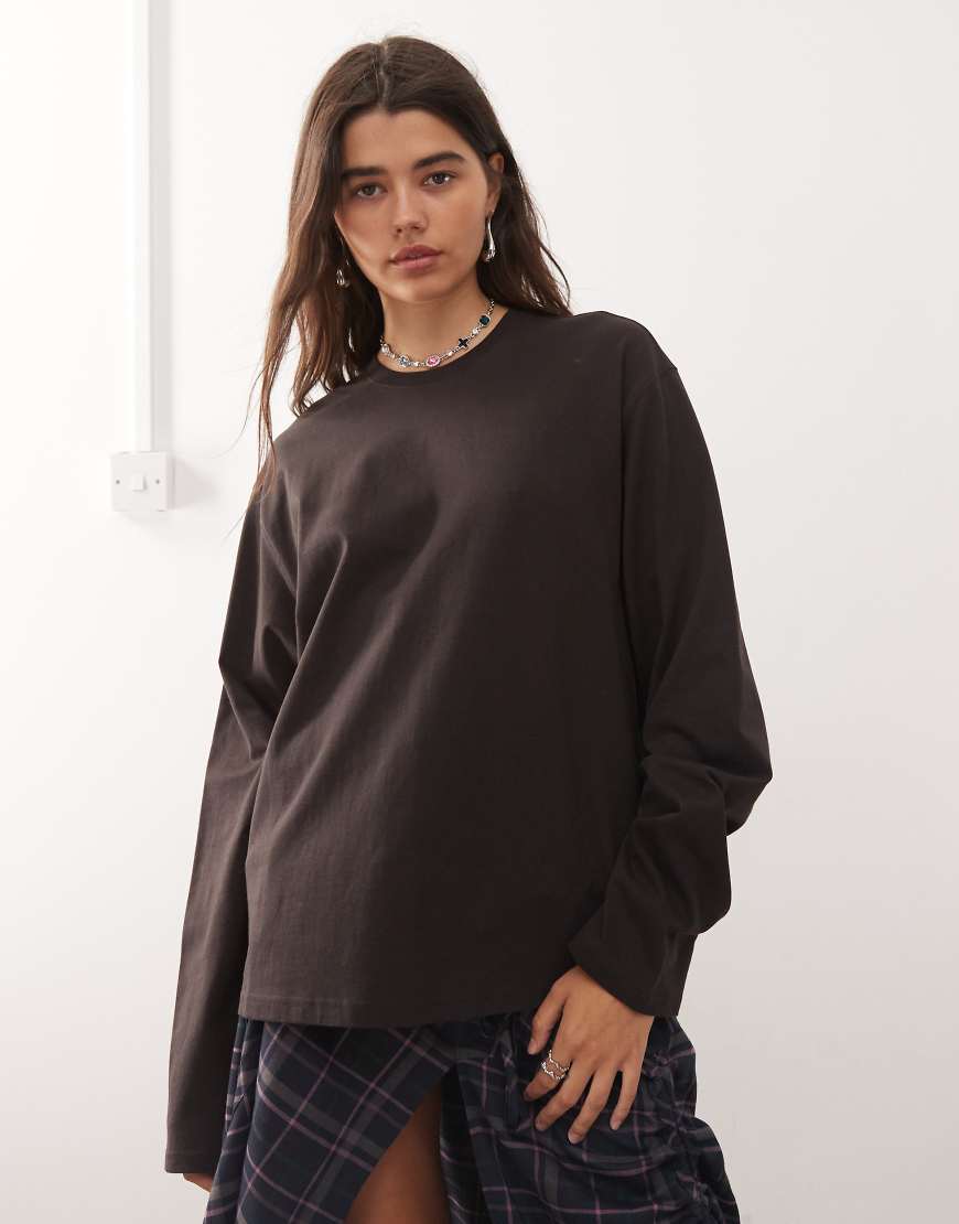 Boxy fit oversized long sleeve t-shirt in dark brown