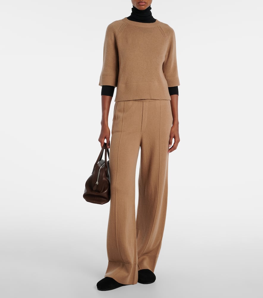 Wool and cashmere sweater