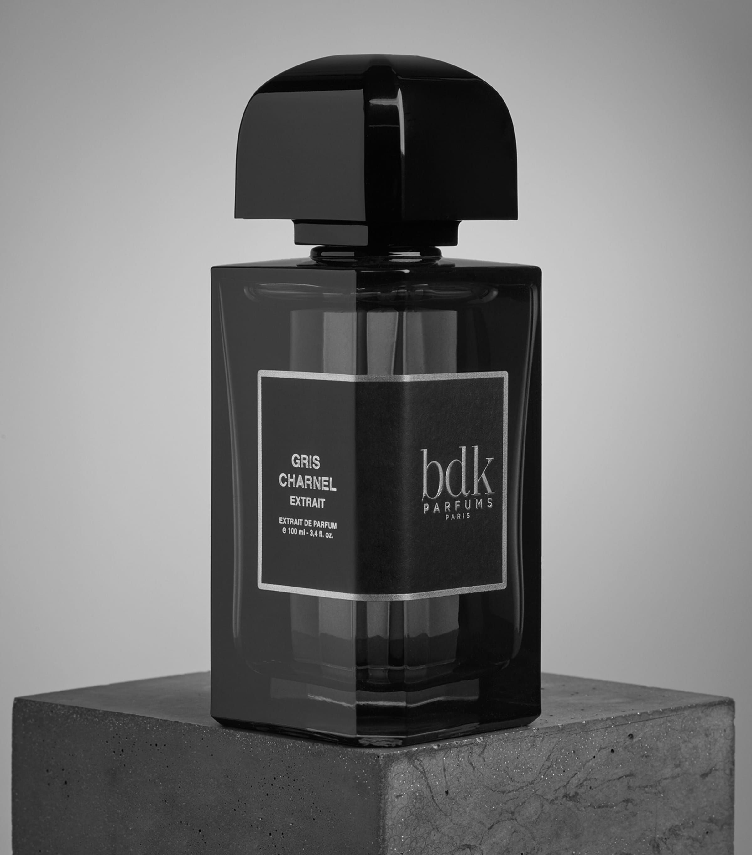 Gris Charnel Extrait de Parfum