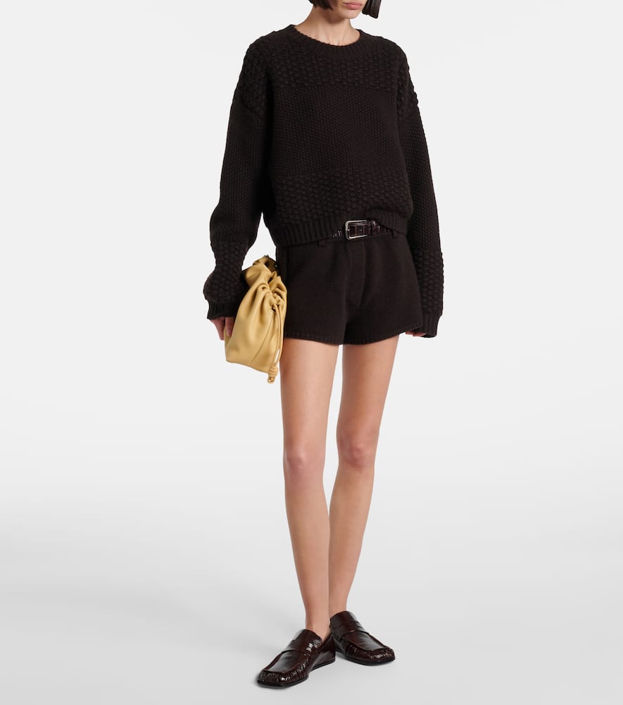Low-rise cashmere shorts