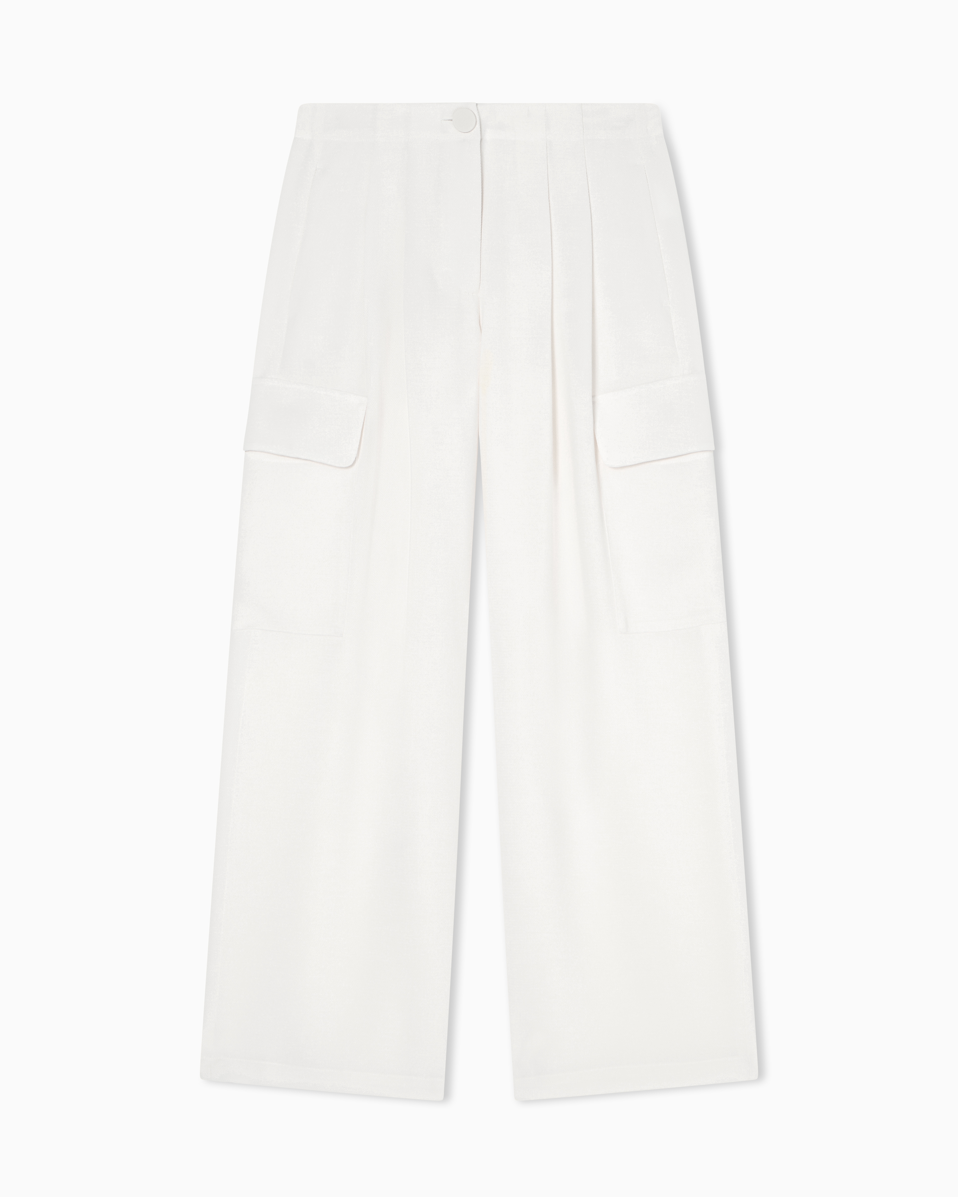Wide trousers with pleats