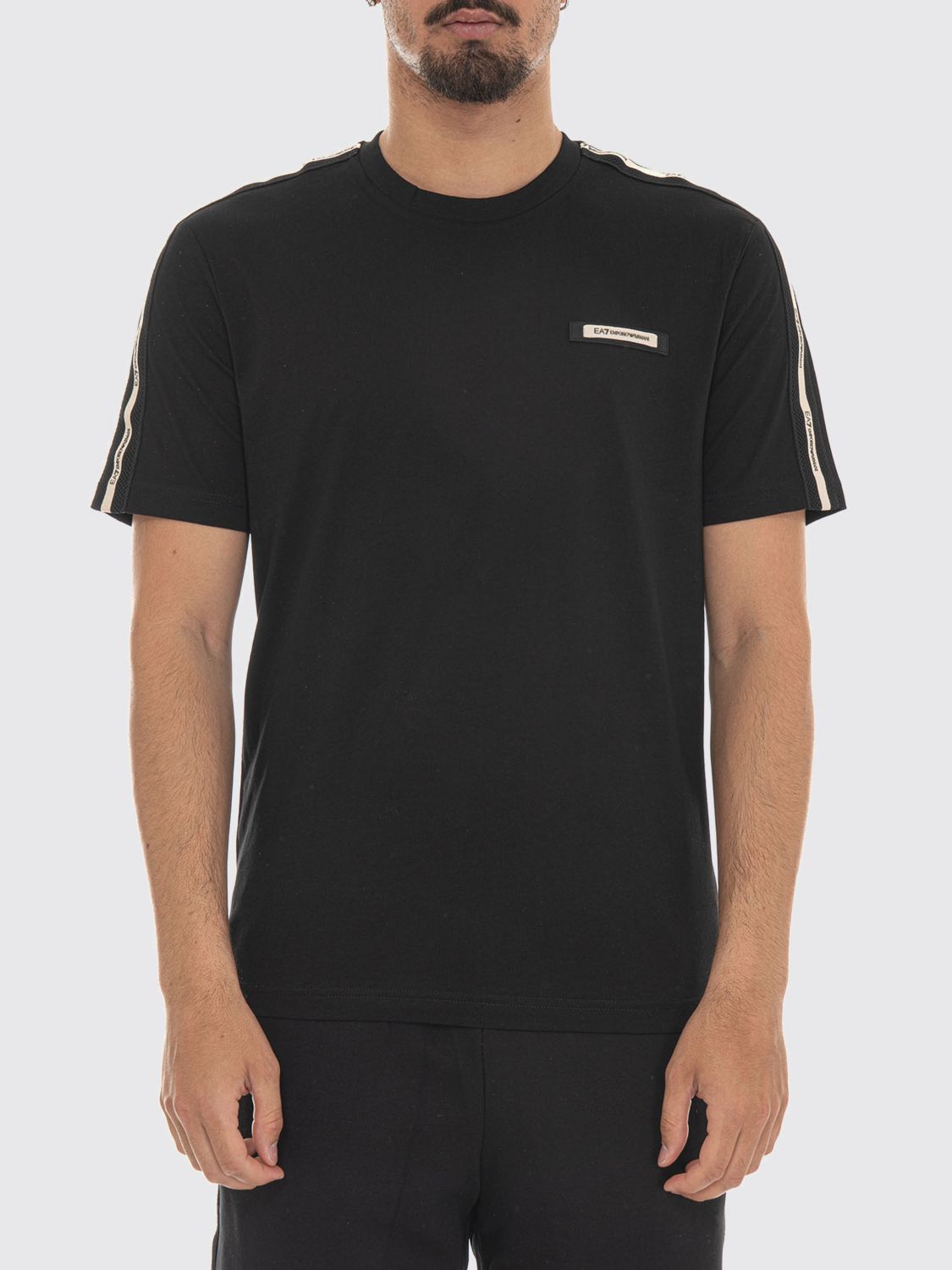 T-Shirt Men color Black