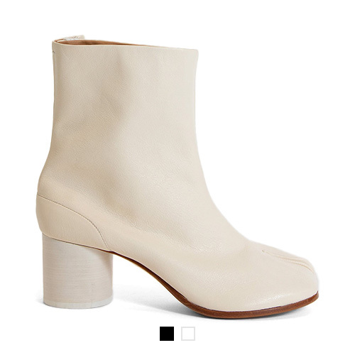 Flat Booties Woman color Black