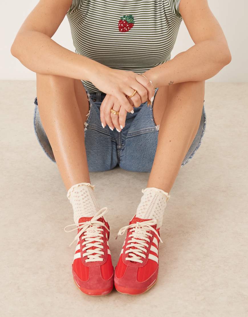 SL 72 OG trainers in red and white jersey