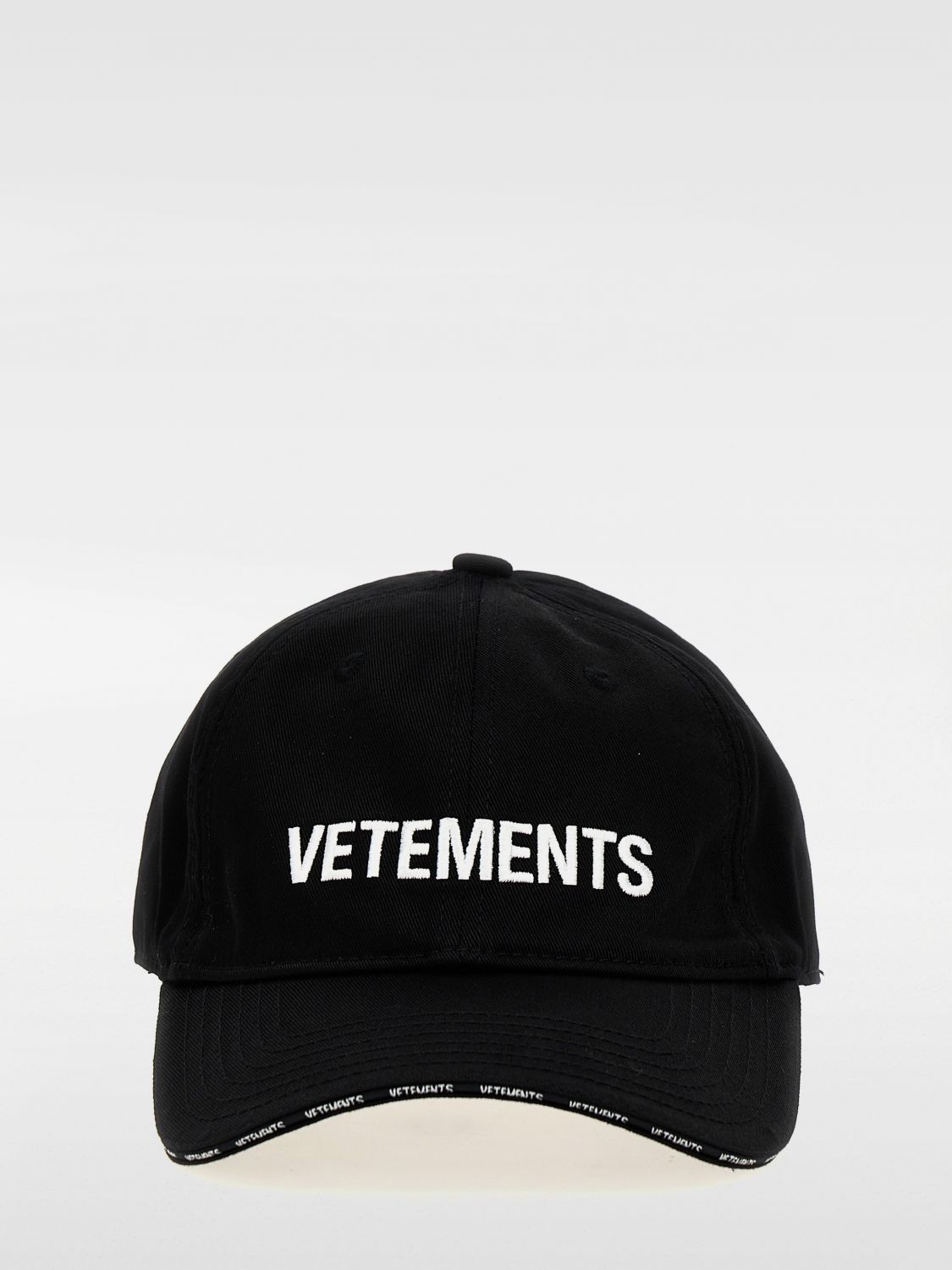 Embroidered cap - Black