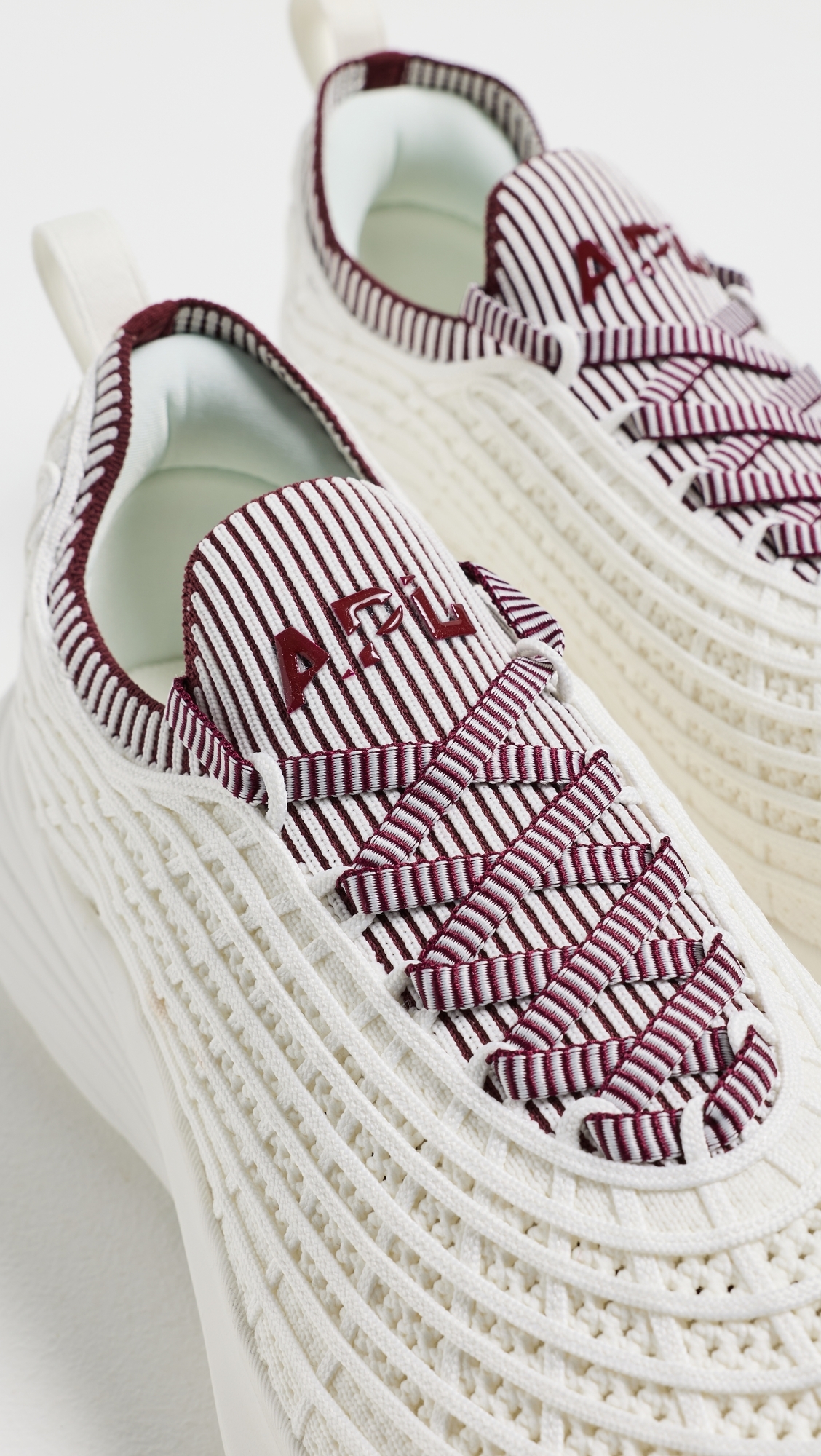 Techloom Zipline Sneakers Ivory/Burgundy/Ribbed