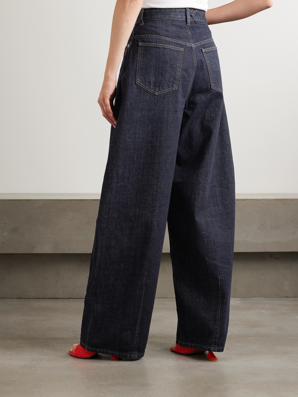 The Ovalo De-nîmes Pleated High-rise Barrel-leg Jeans - Blue