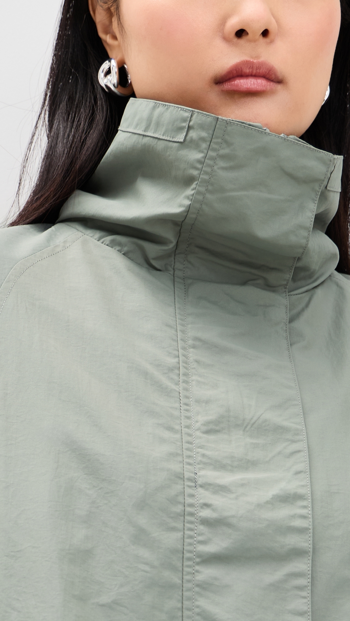 Shoreline Windbreaker Silver