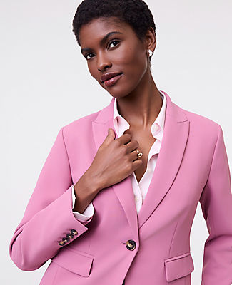 Ann Taylor The Petite Shorter Single Button Blazer in Fluid Crepe