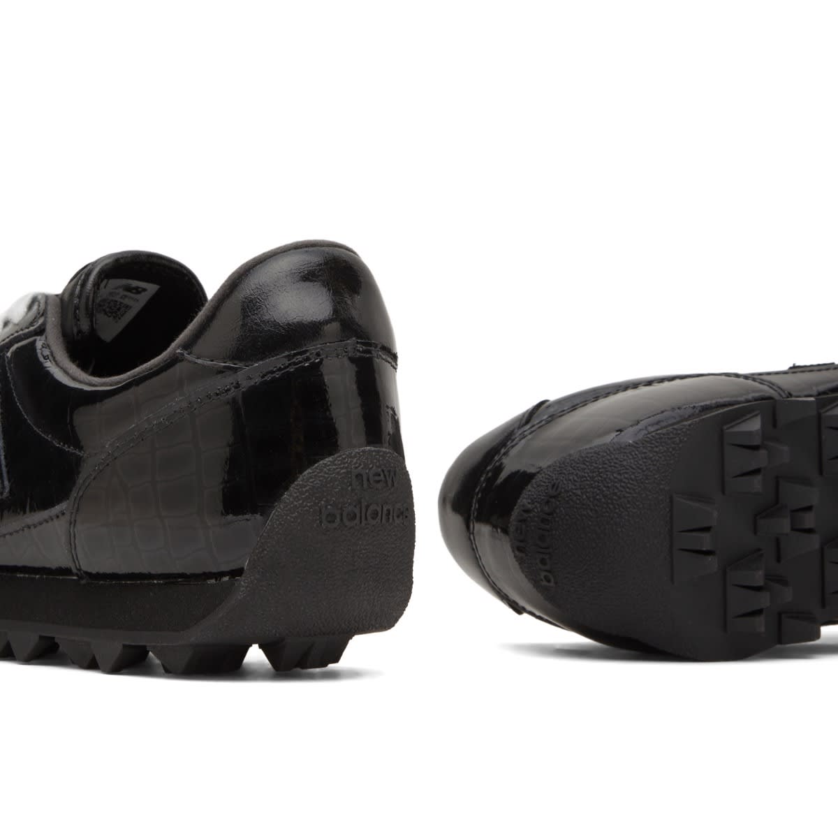 Gator Run Sneaker in Black/Black