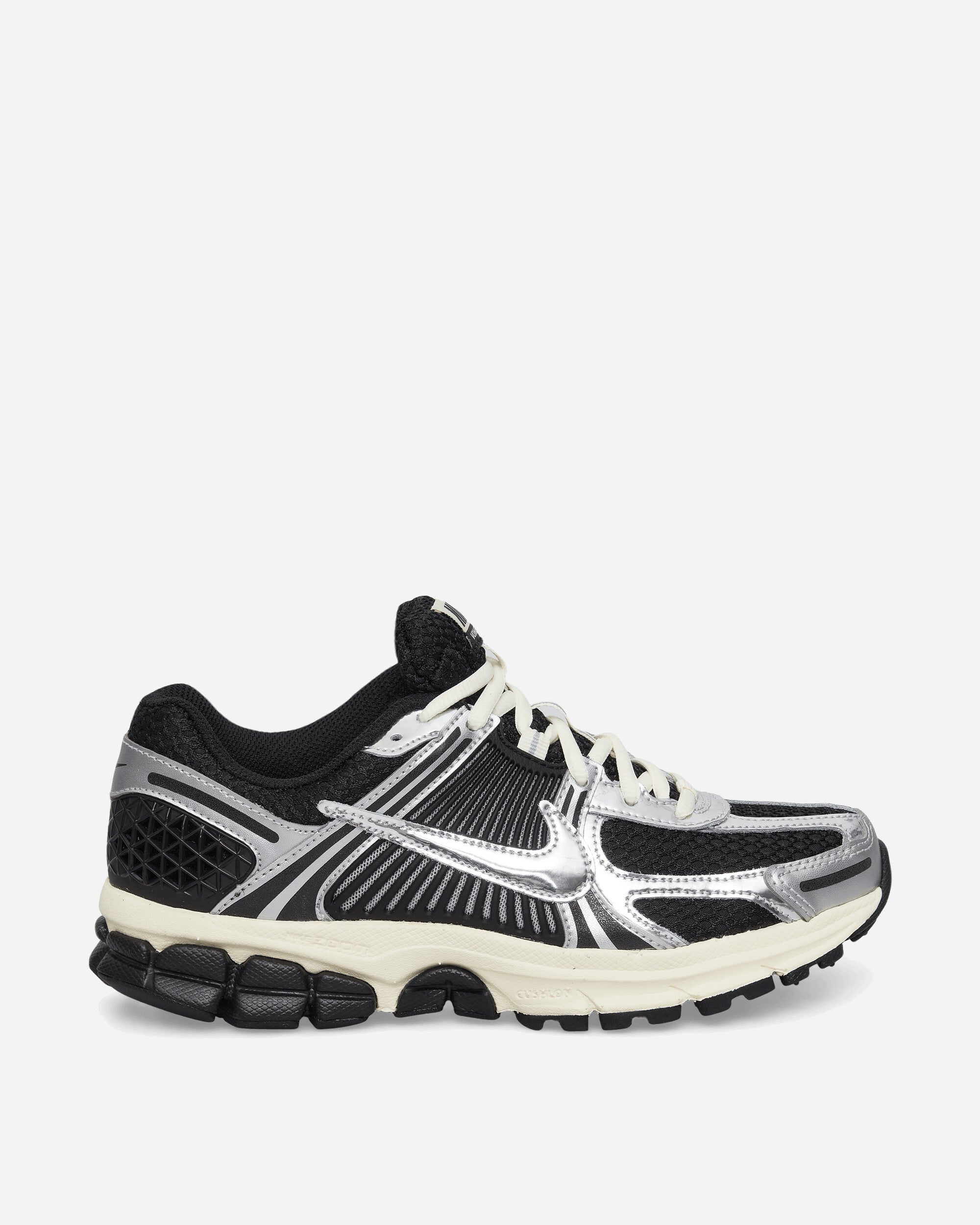 Vomero 5 Chrome Sneaker in Black/Chrome/White