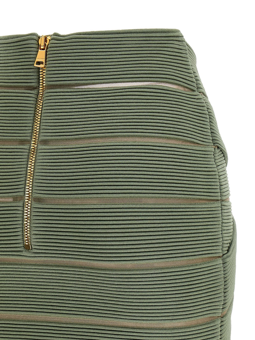 V-shaped Waist Skirt