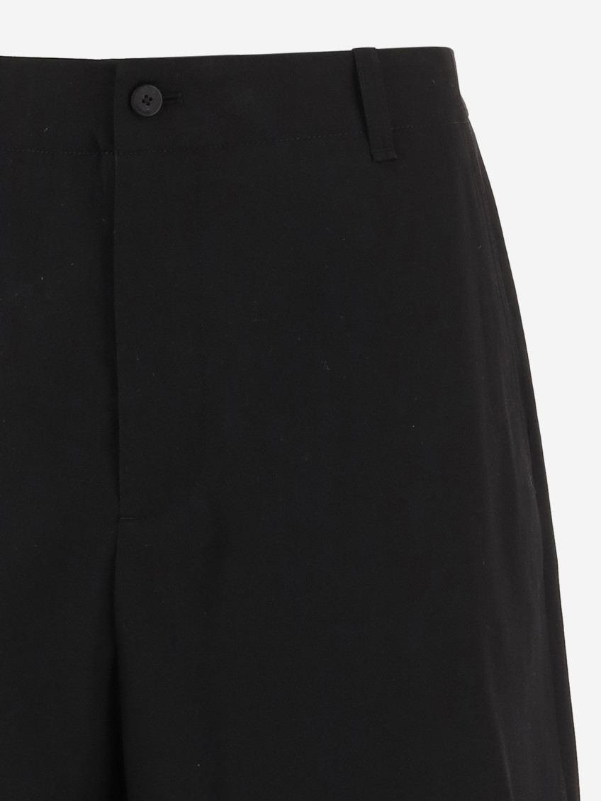 Button Welt-pocket Shorts