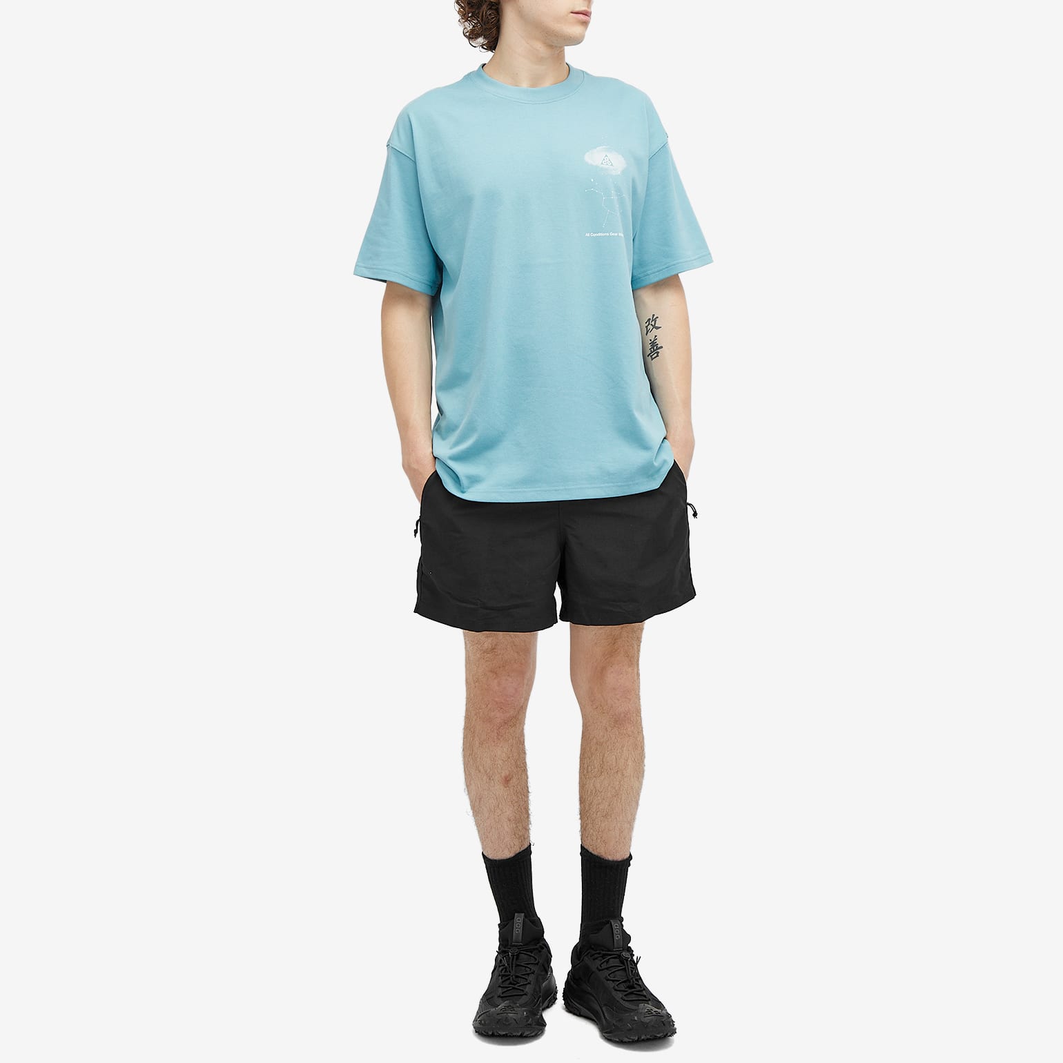 ACG Reservoir Goat Short in Black/Anthracite/Summit White