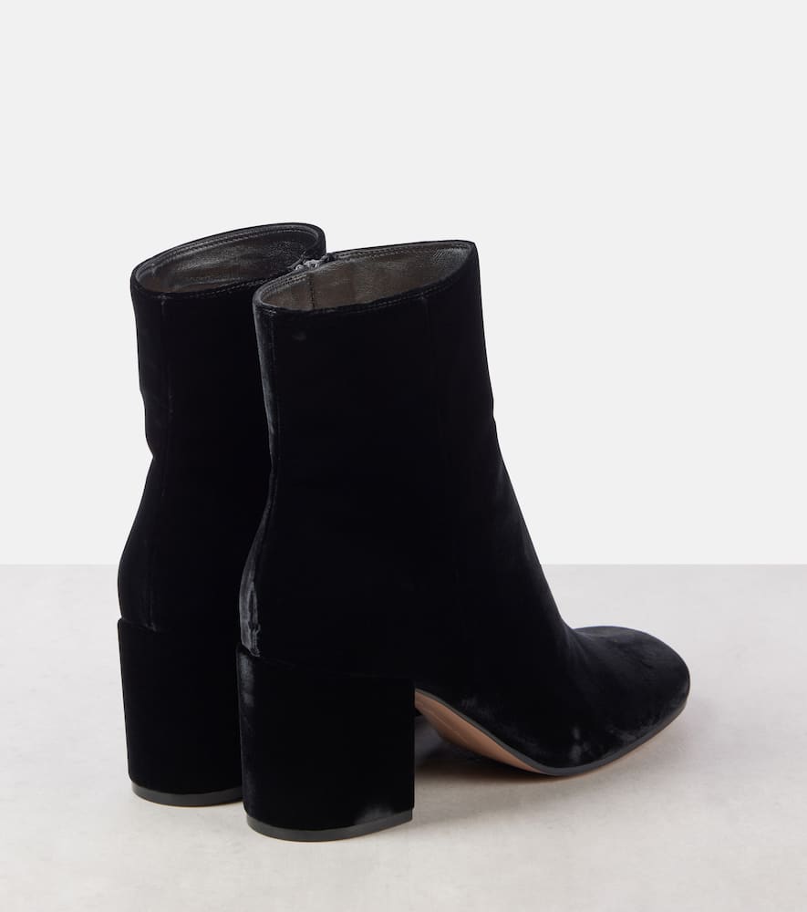 Gianvito Rossi Joelle 70 velvet booties