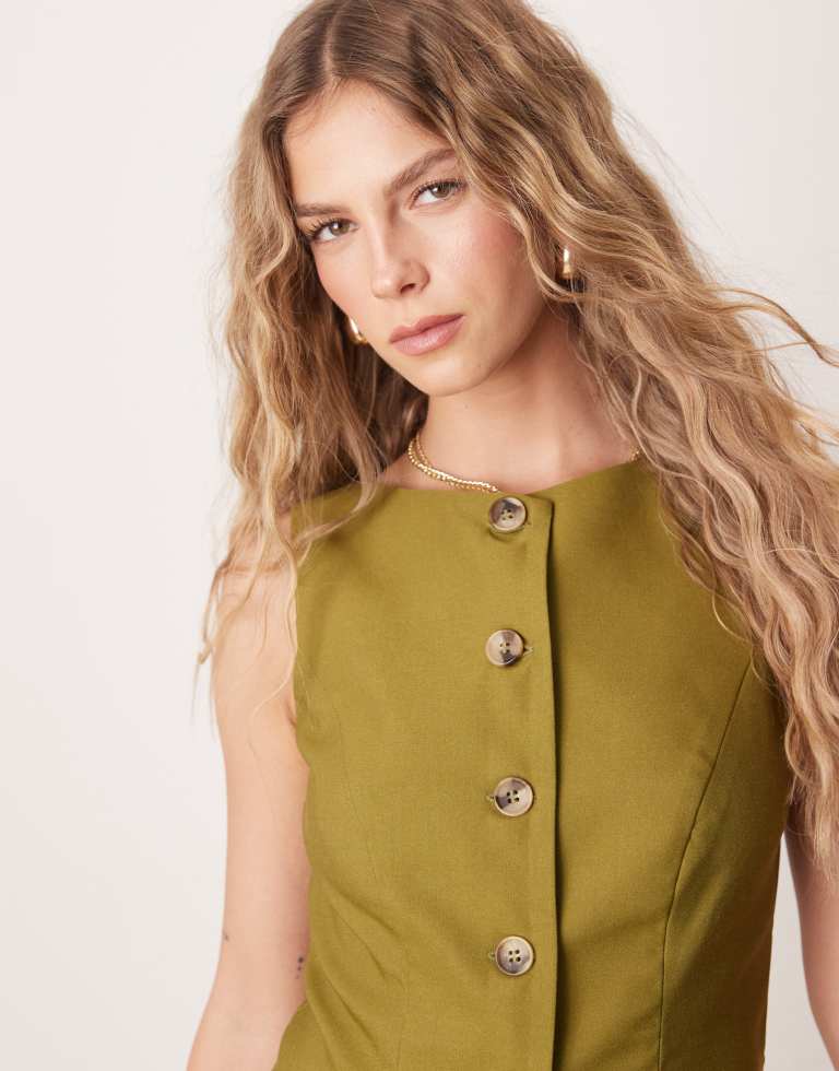 ASOS DESIGN Womens tailored slash neck waistcoat in olive - Brown