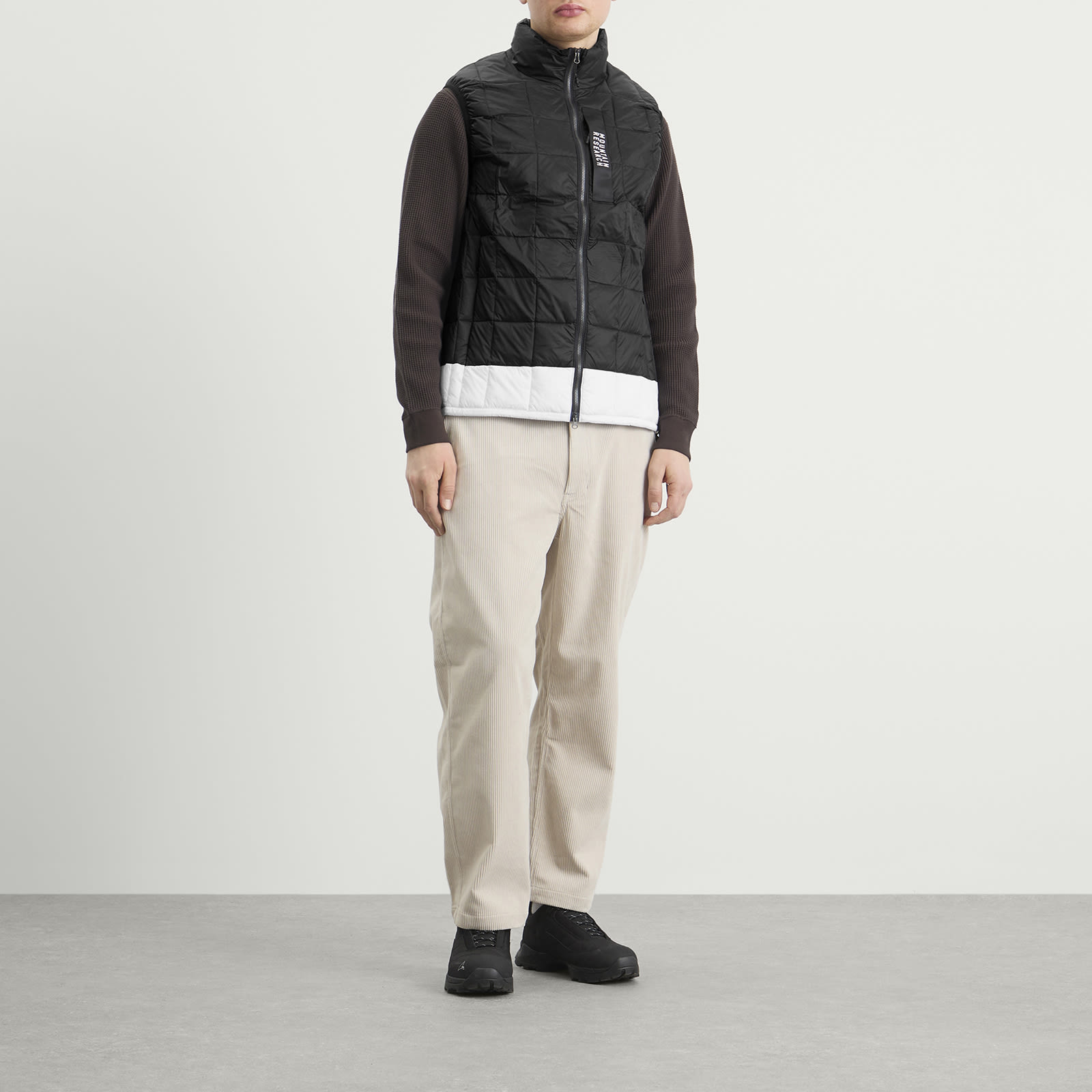 Men's x Mountain Research Down Zip Vest Black