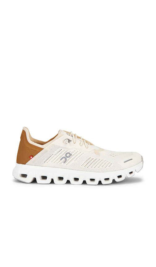 On Cloud 6 Coast Sneaker in Beige. 7.5. Also .5, 6, 6