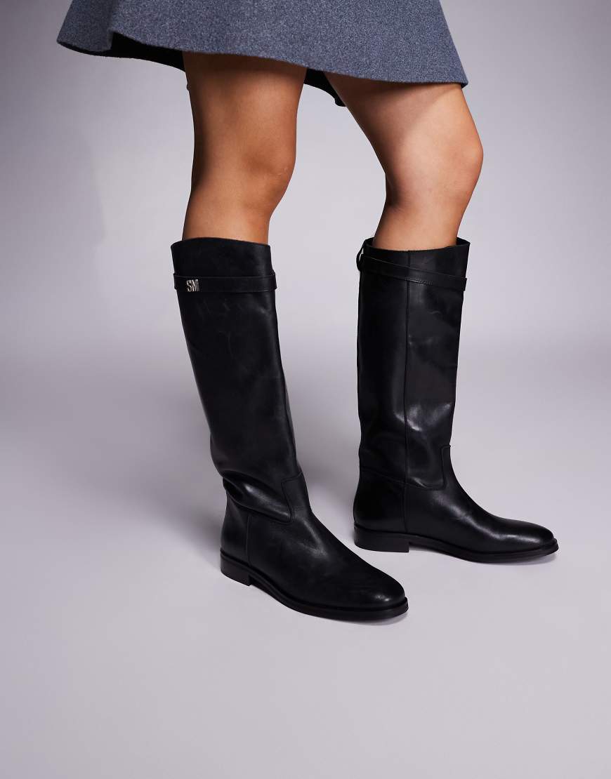 Novi buckle detail riding boot in leather black