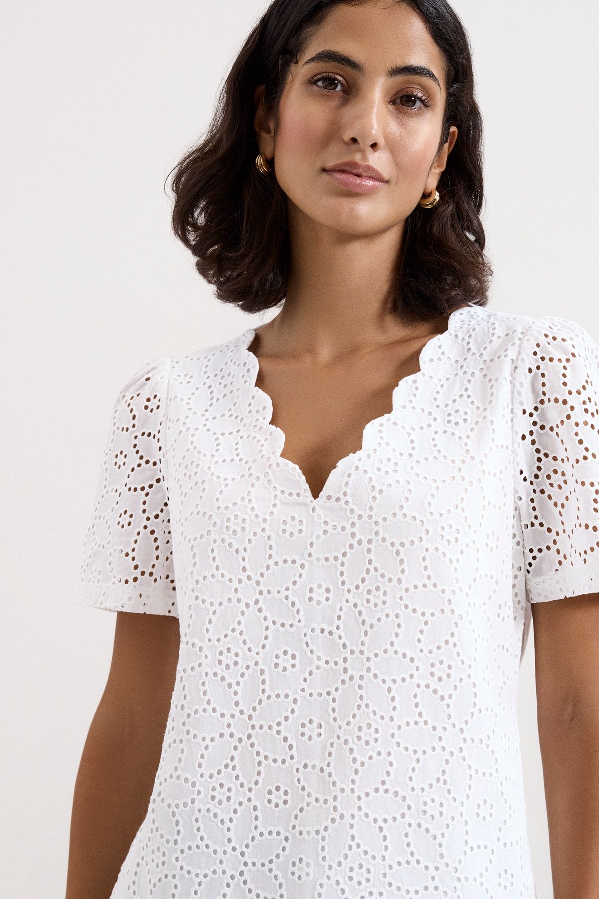 Phase Eight Freya Scallop V-Neck T-Shirt In White