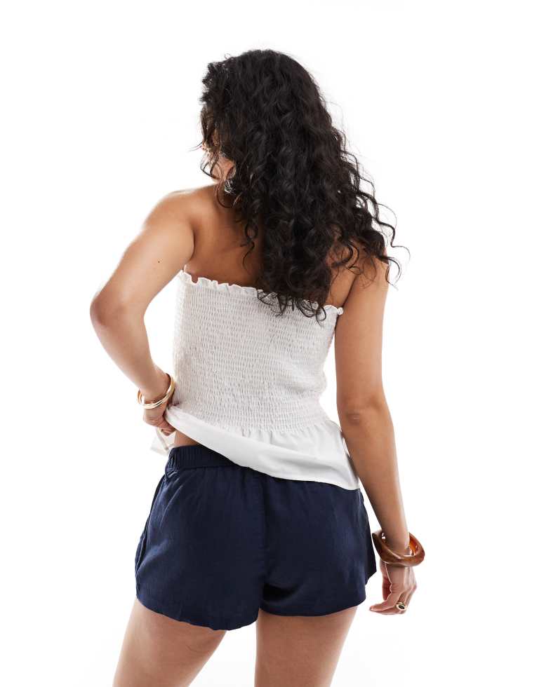 Hollister Womens linen tailored shorts in navy - Blue - Large