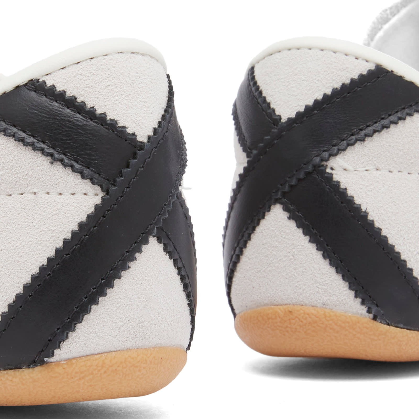 Women's Tokyo W Sneaker in Off White/Black/Gold Met.