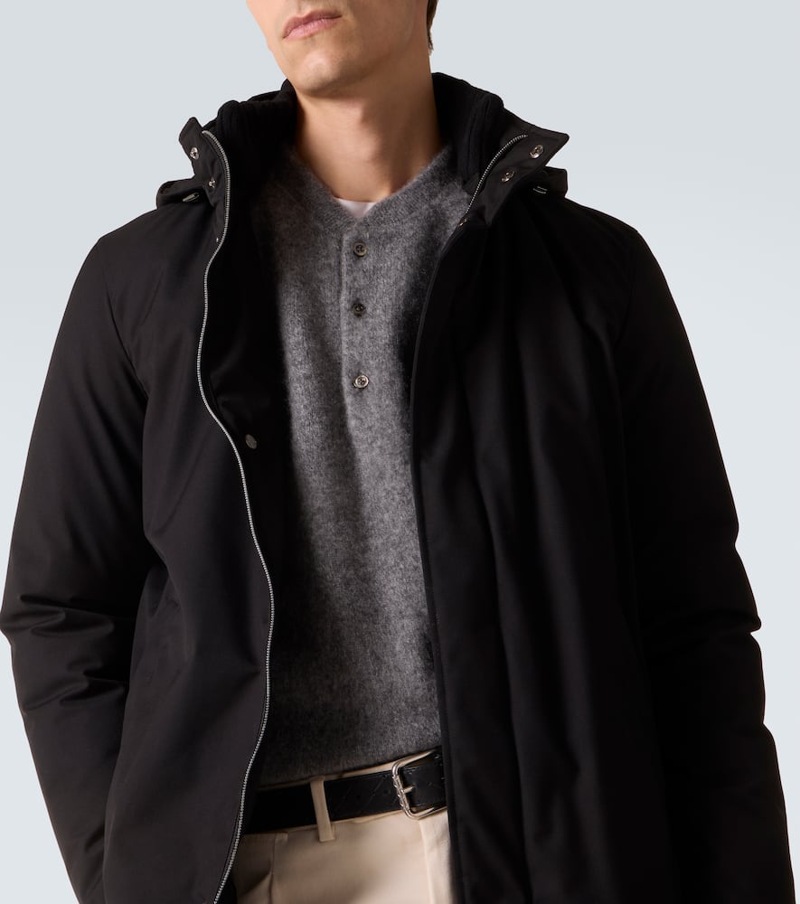 Hooded down jacket