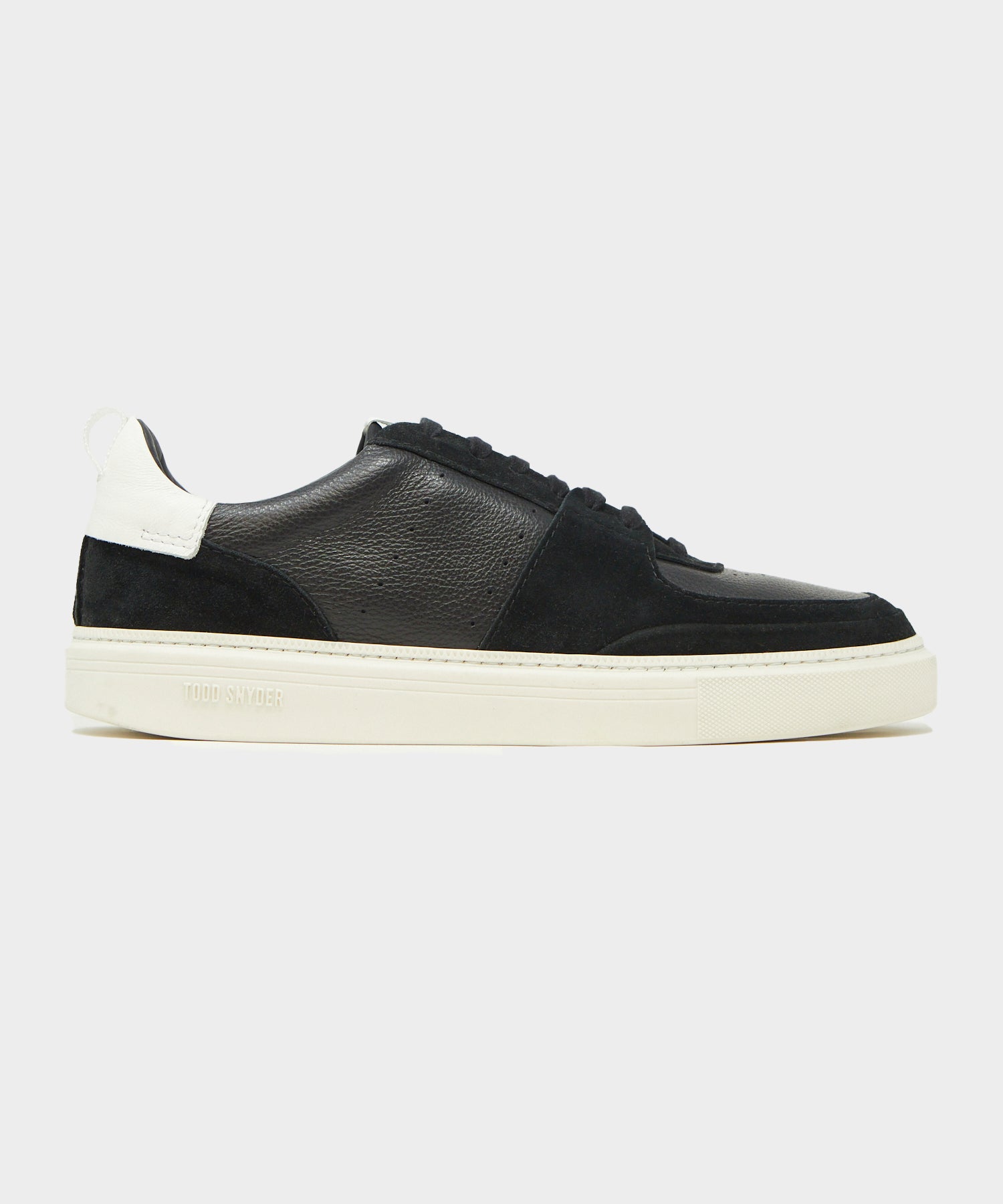 Tuscan Court Shoe in Black