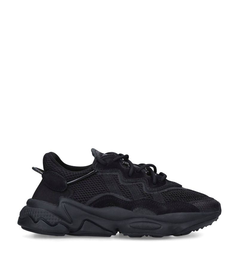 Ozweego J Sneakers