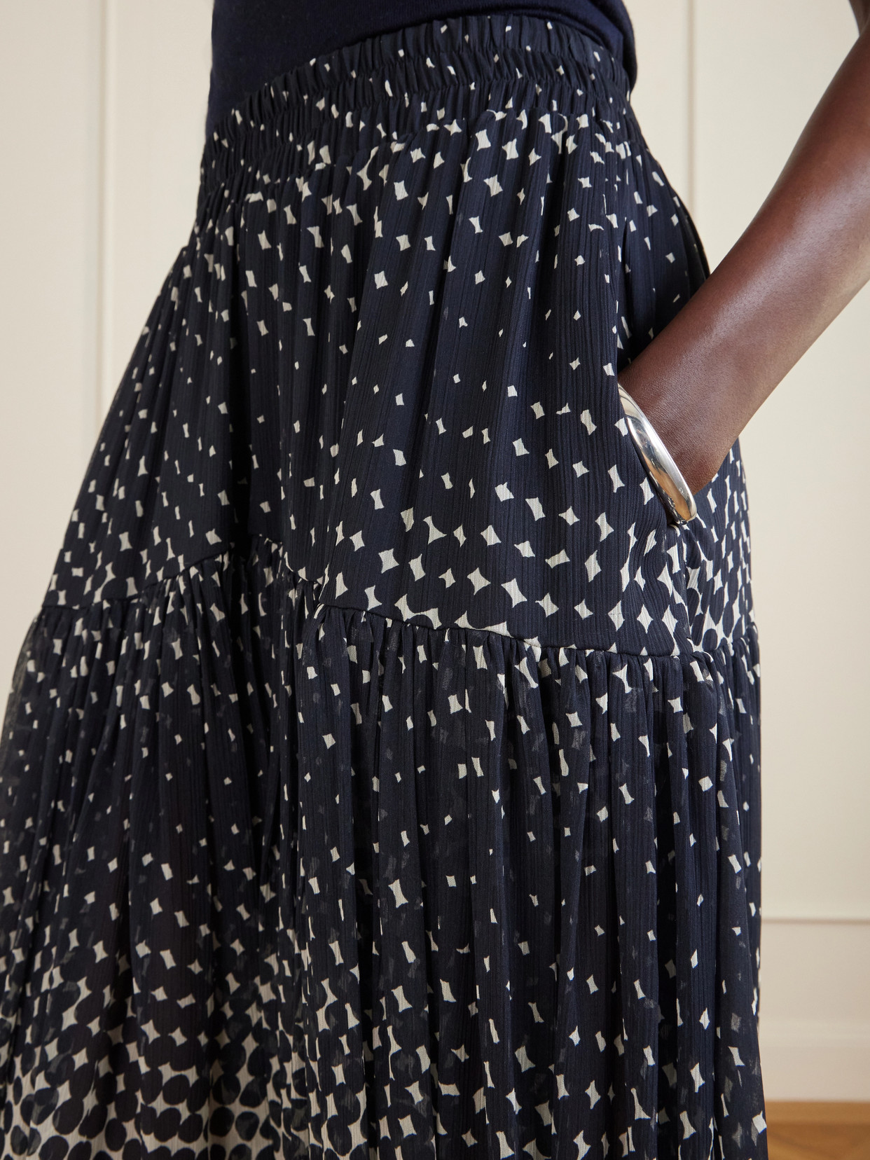 Halftone Polka-dot Chiffon Tapered Pants - Black
