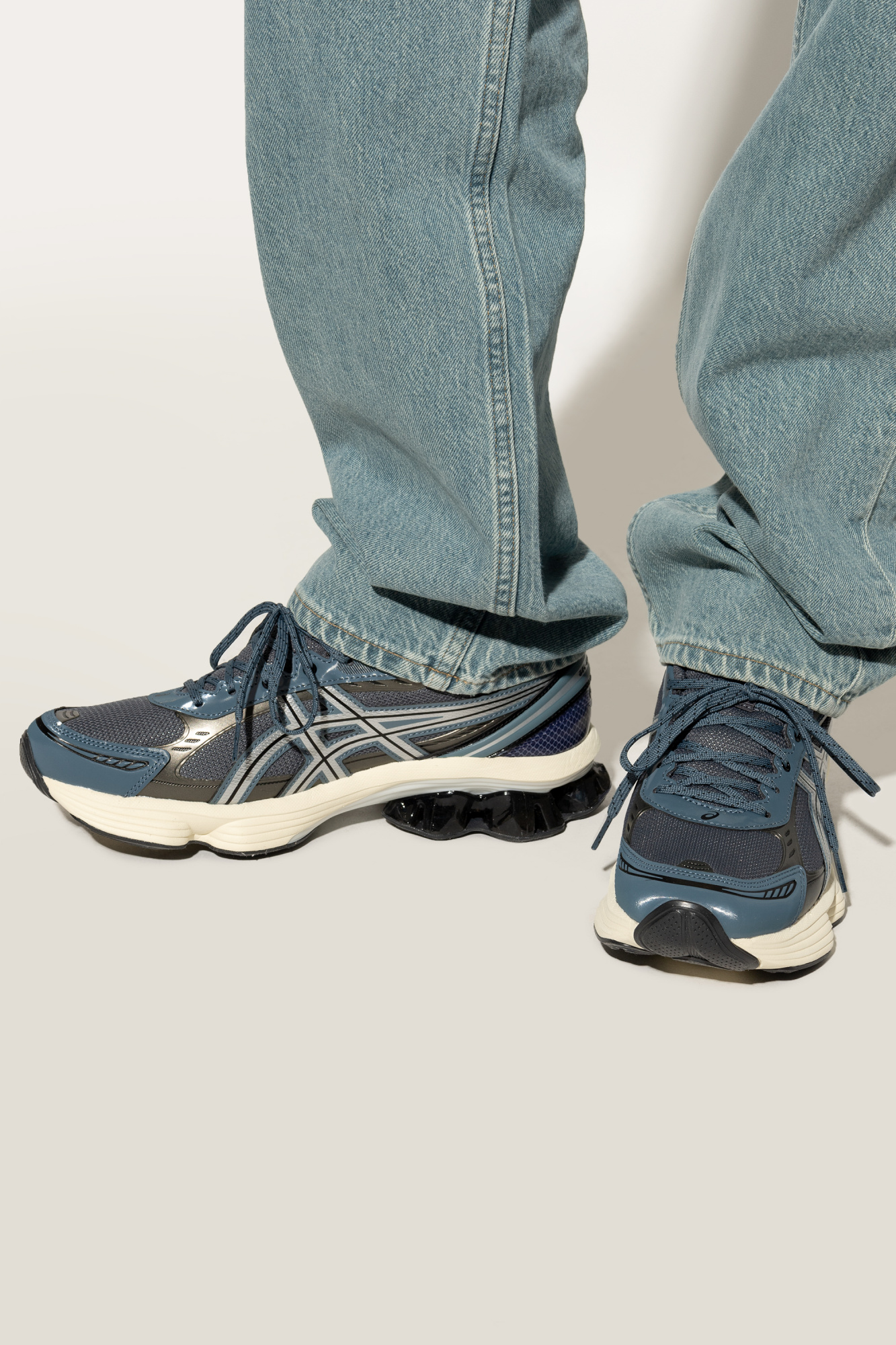 Sports Shoes `GEL-KINETIC FLUENT`, Men's, Grey