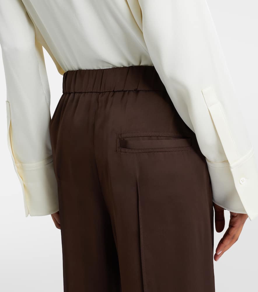 Wide-leg pants