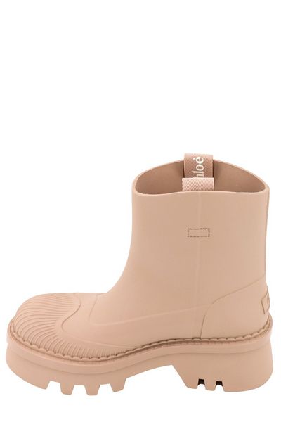 Chloé Round Toe Chelsea Boots