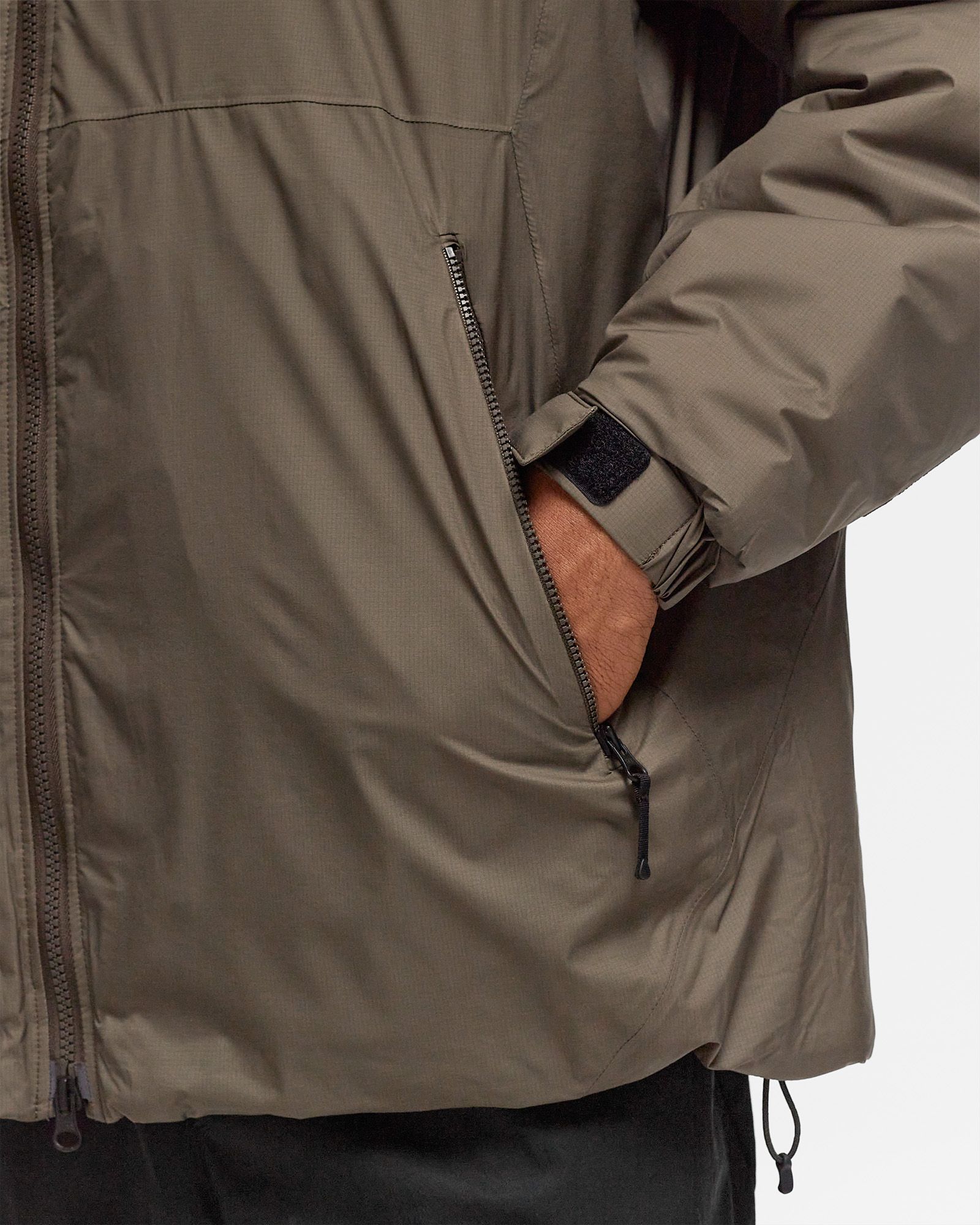 0 WINDSTOPPER BY GORE-TEX LABS Puffy Jacket brown male Windbreaker now available at BSTN