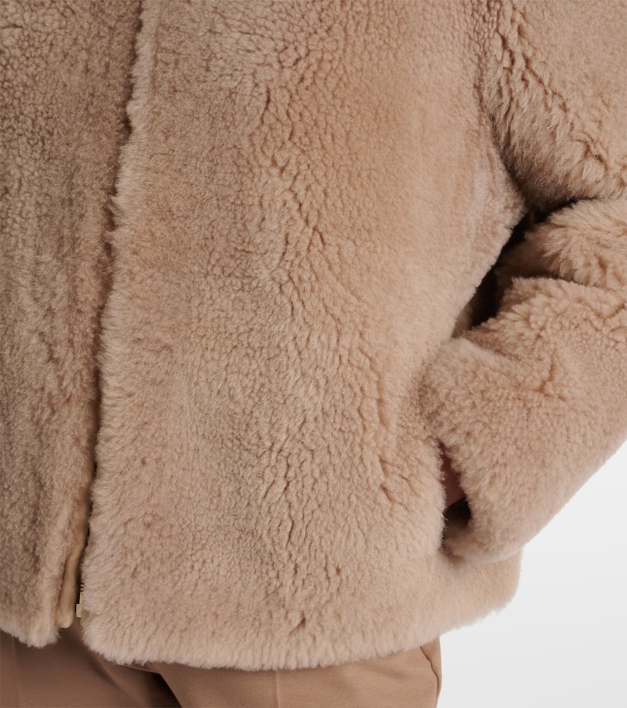 Sole hooded shearling jacket