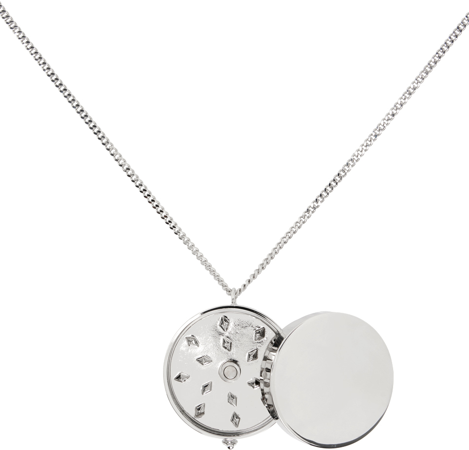 Silver pendant necklace