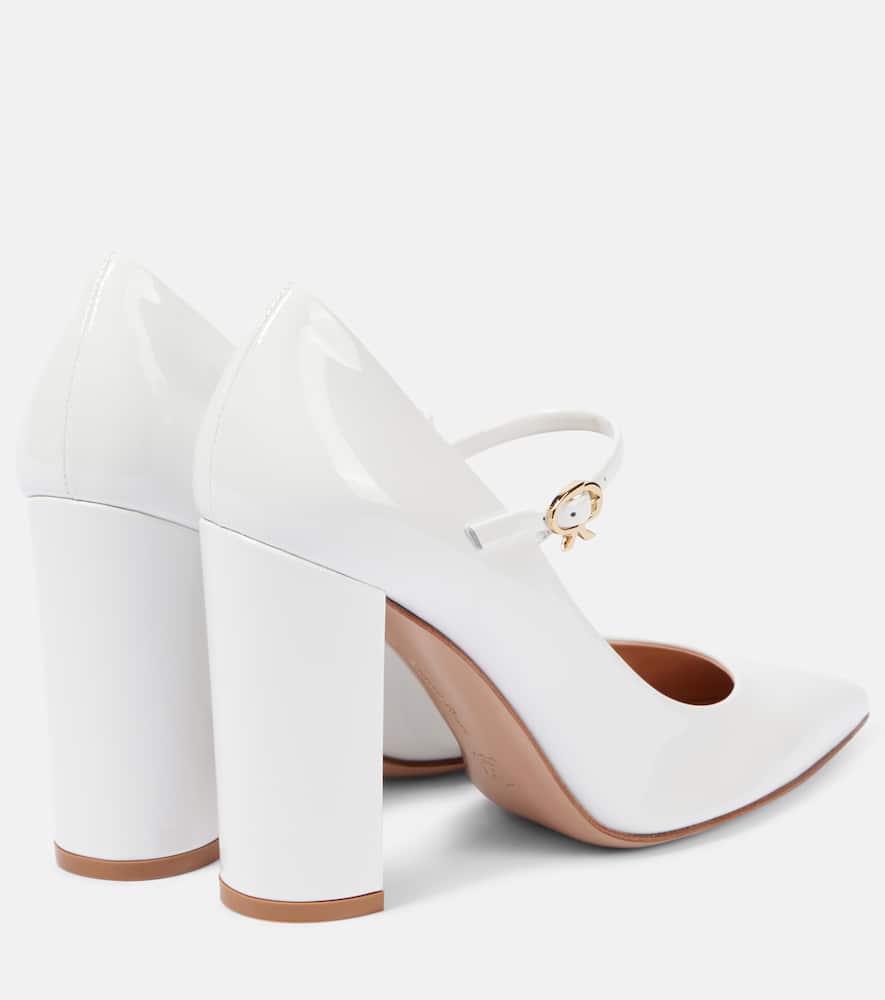 100 patent leather Mary Jane pumps