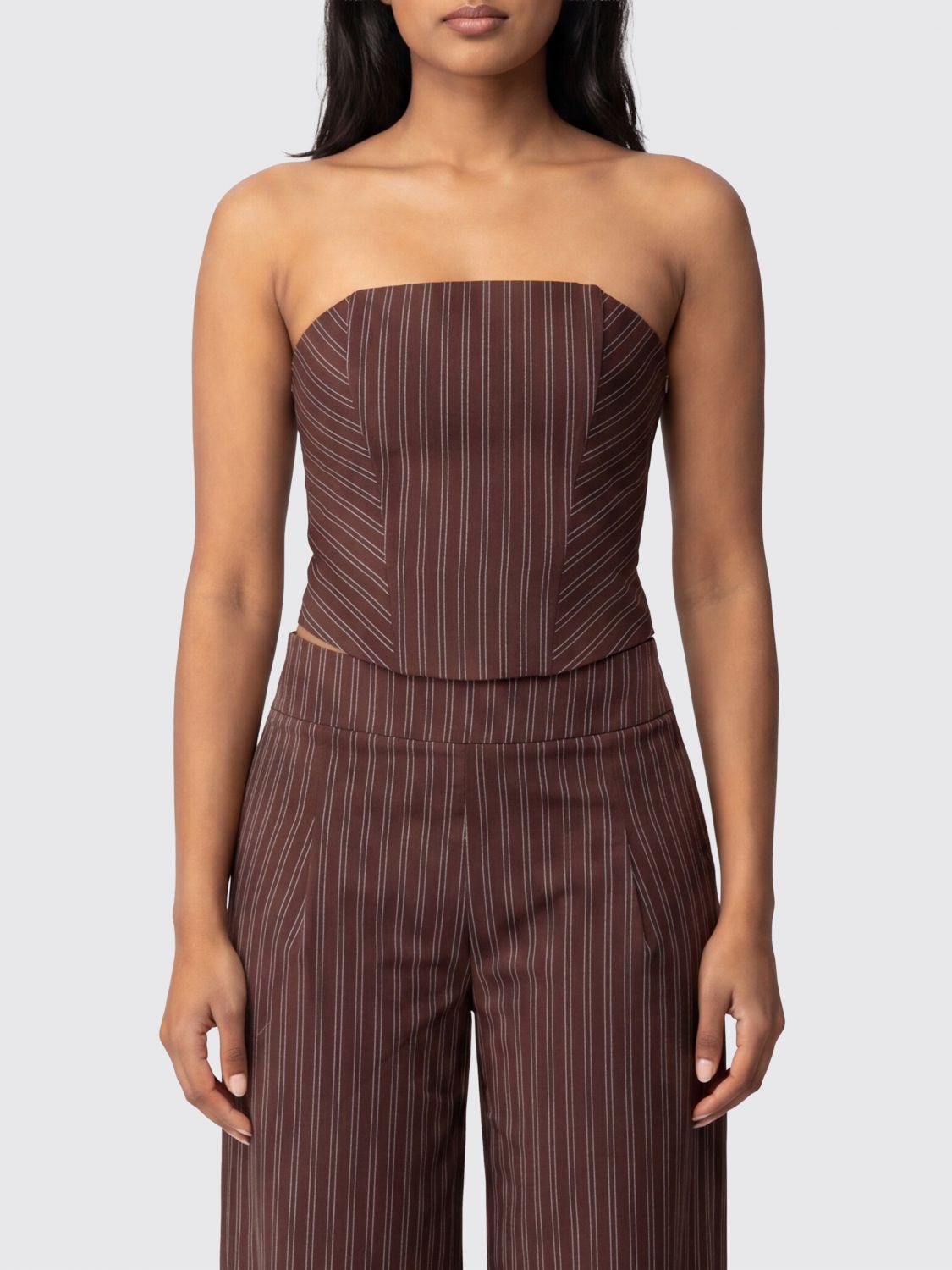 Top Woman color Brown