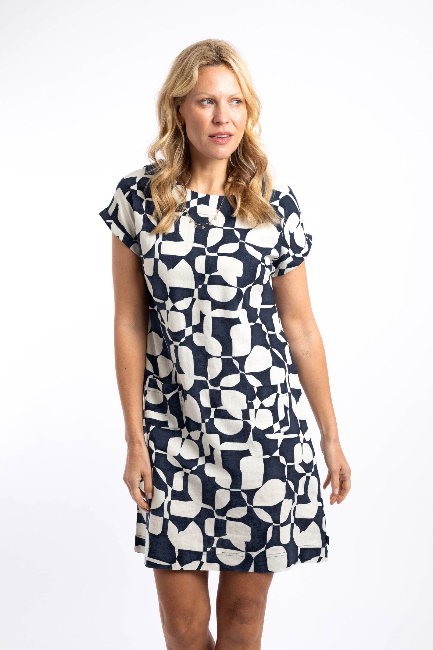 Weird Fish Women's Orlando Printed Linen Rich Shift Dress in Mid Navy