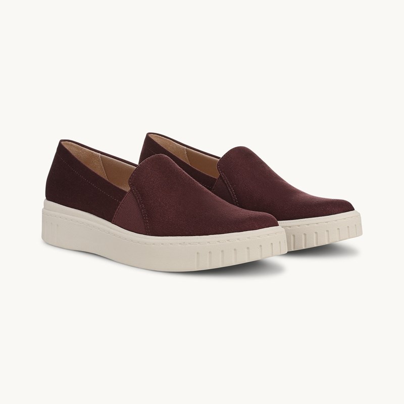 Stride Grandeur Slip On Shoes Berry Wine Microsuede