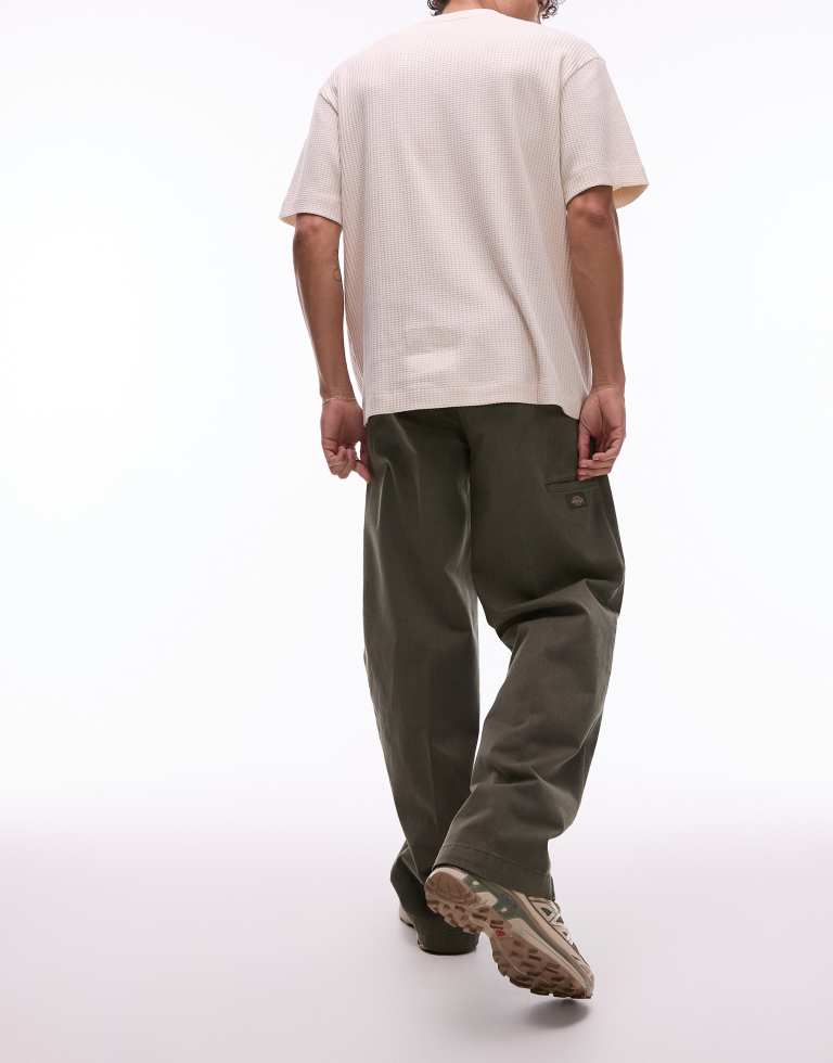 Dickies Mens unionville pleated wide leg work trousers in khaki green - 28 Waist