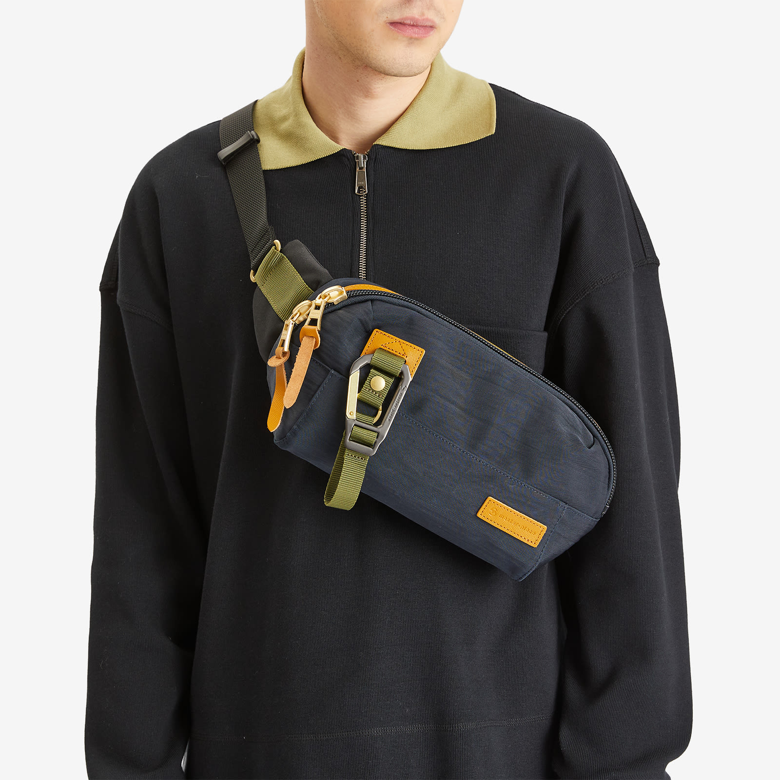 Link Waist Bag in Navy 
