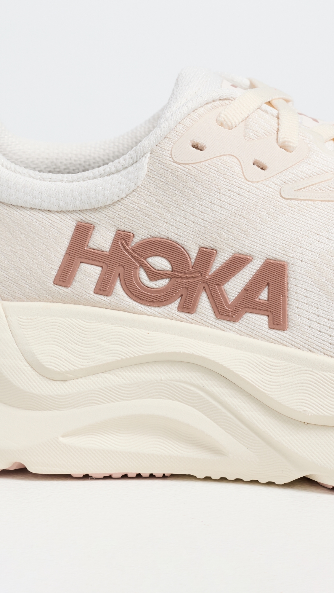 Arahi 8 Sneakers Alabaster/Rose Gold