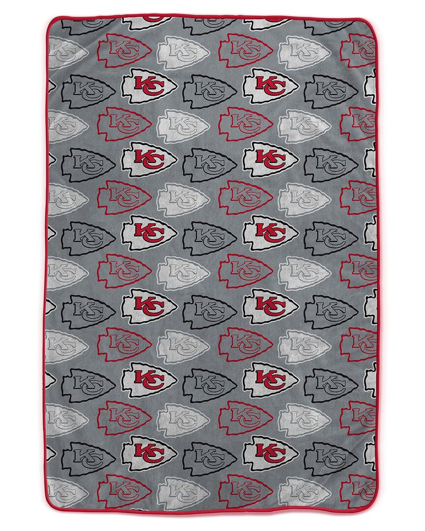 Kansas City Chiefs Nfl Team Logomania Oversized Fleece Blanket