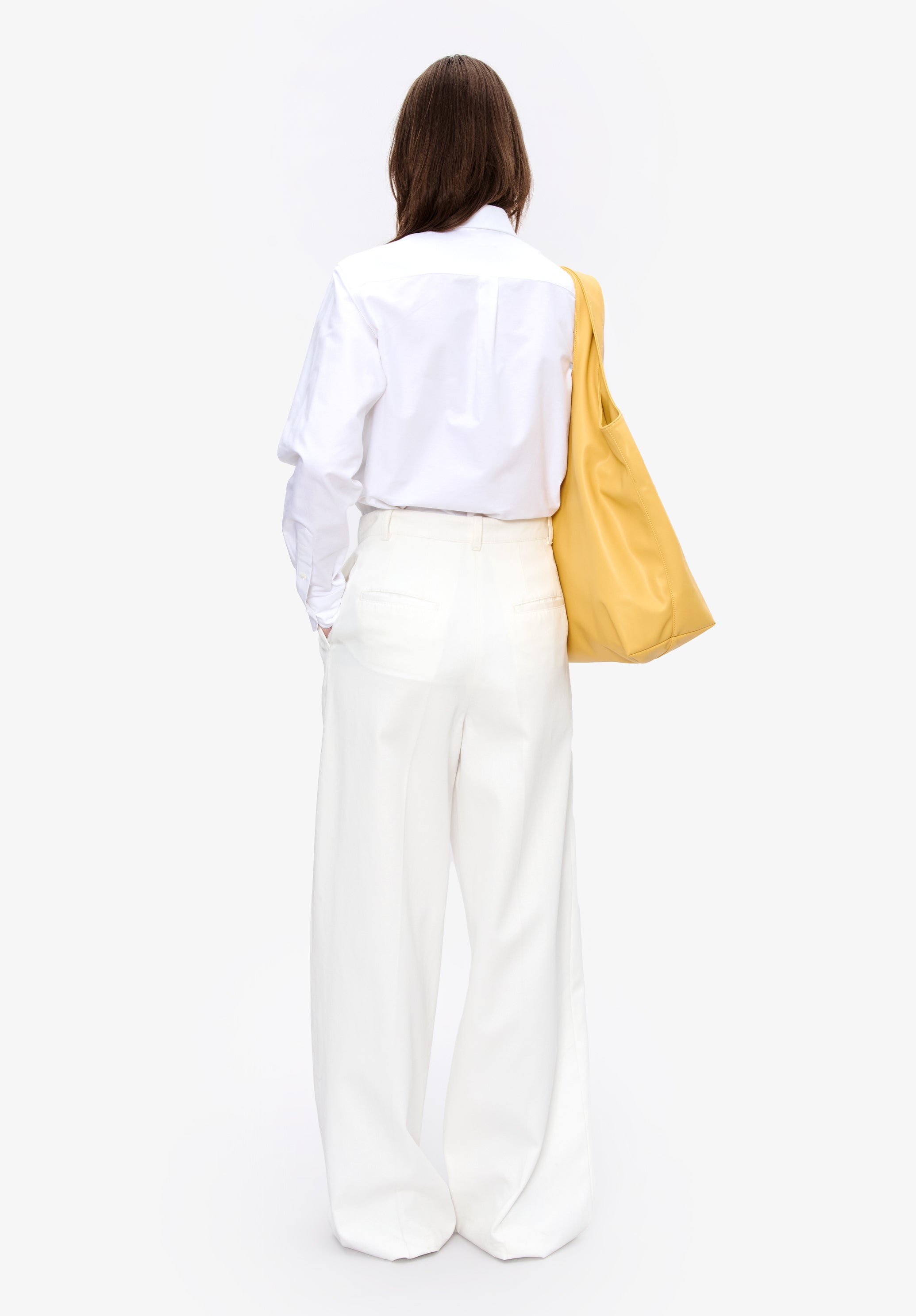 A. P.C. Women's Ginny Trousers Size: 34 in White
