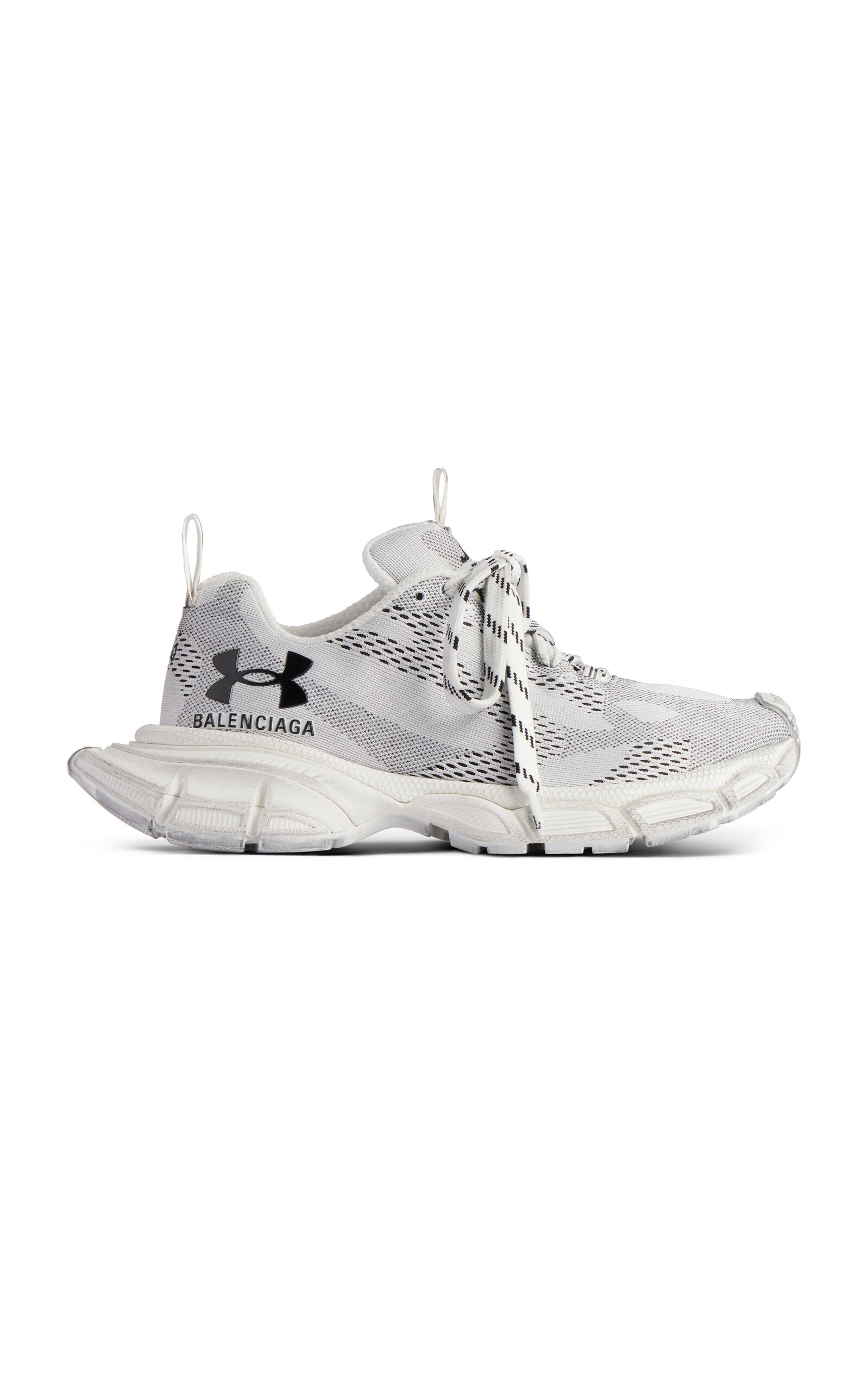 X Under Armour 3XL Mesh Sneakers