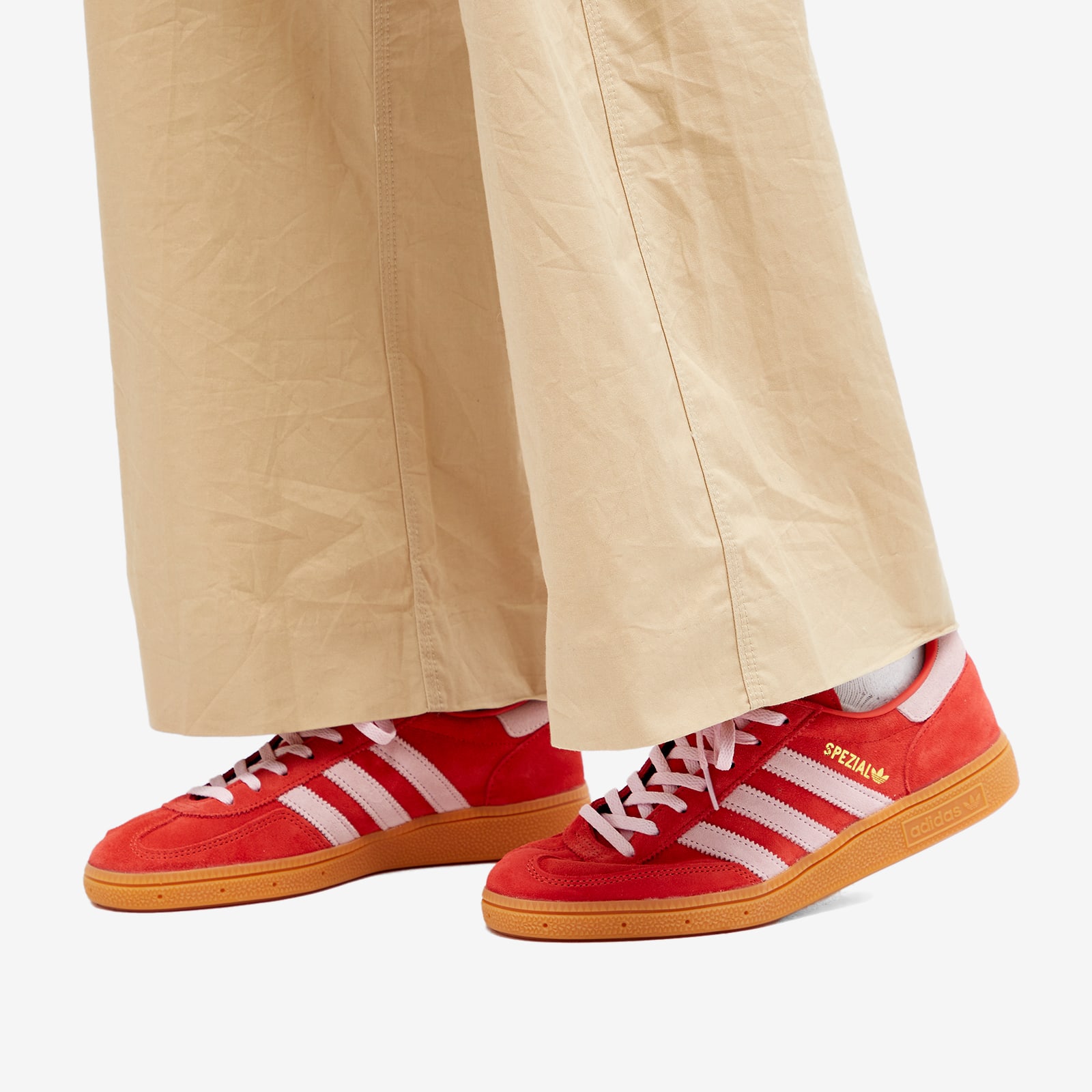 Handball Spezial Sneakers in Bright Red/Clear Pink/Gum