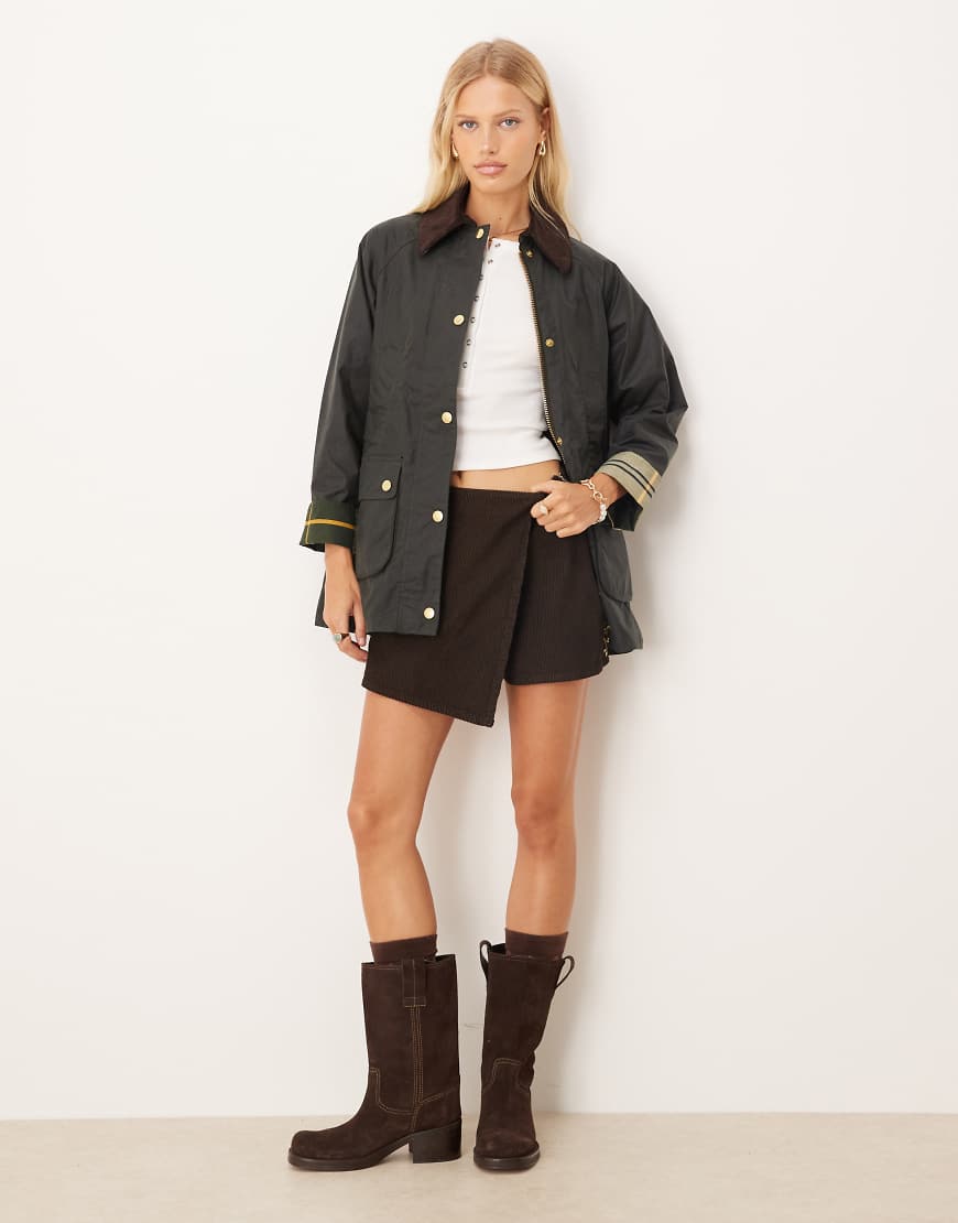 Modern beadnell wax jacket in sage/ancient-Green